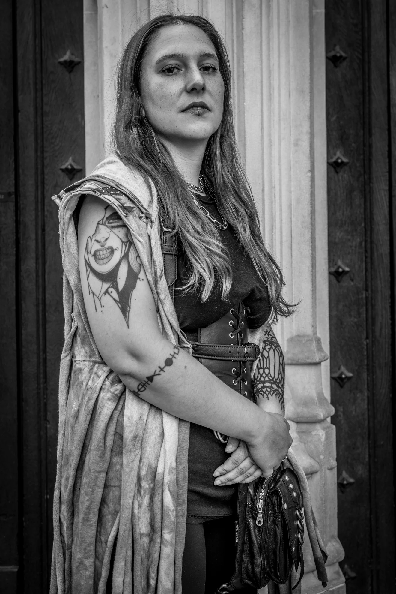 Chloé Eigenmann, vocalist of Atlas Ashes